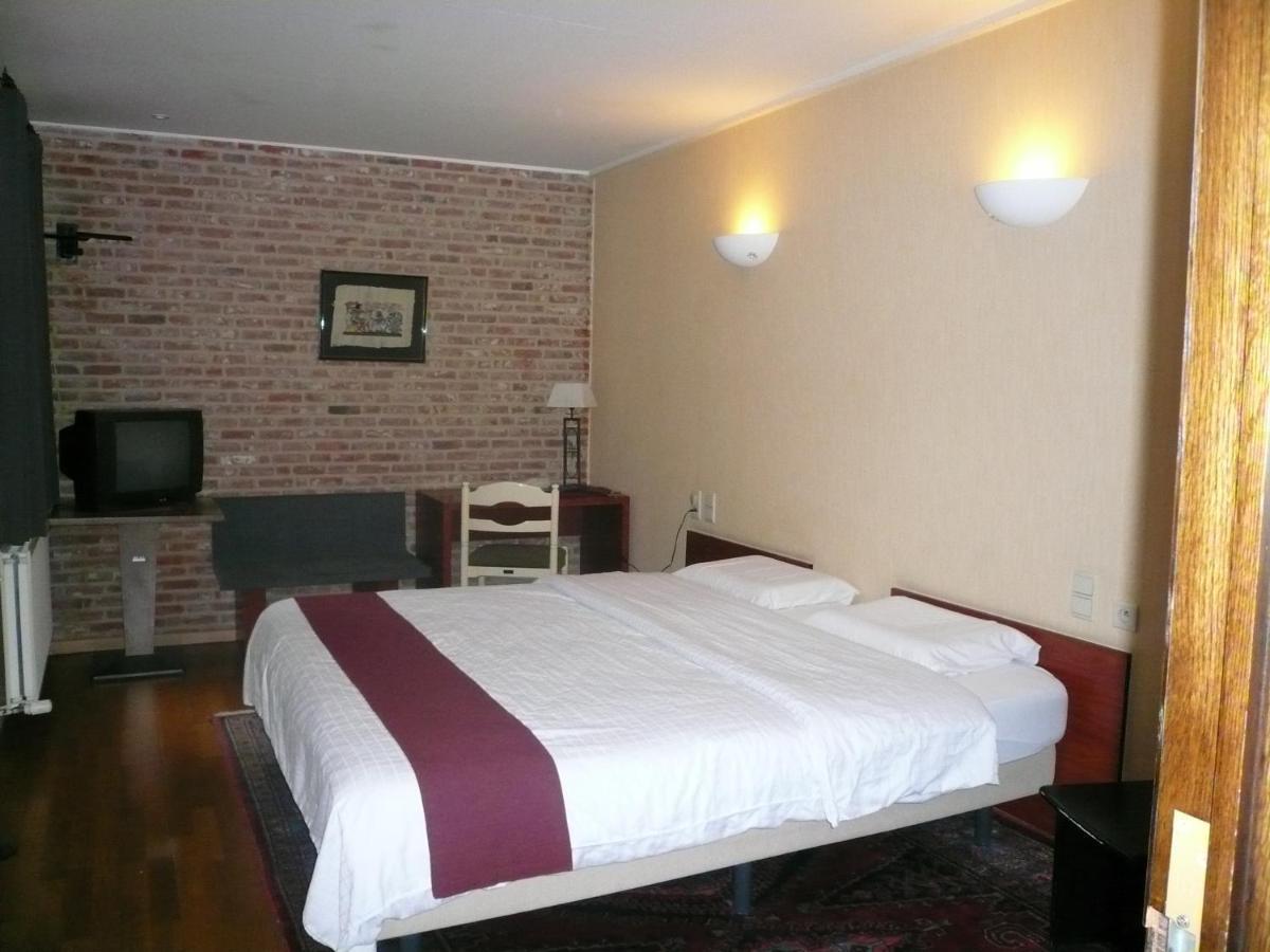 Hotel La Barakka Lokeren Room photo